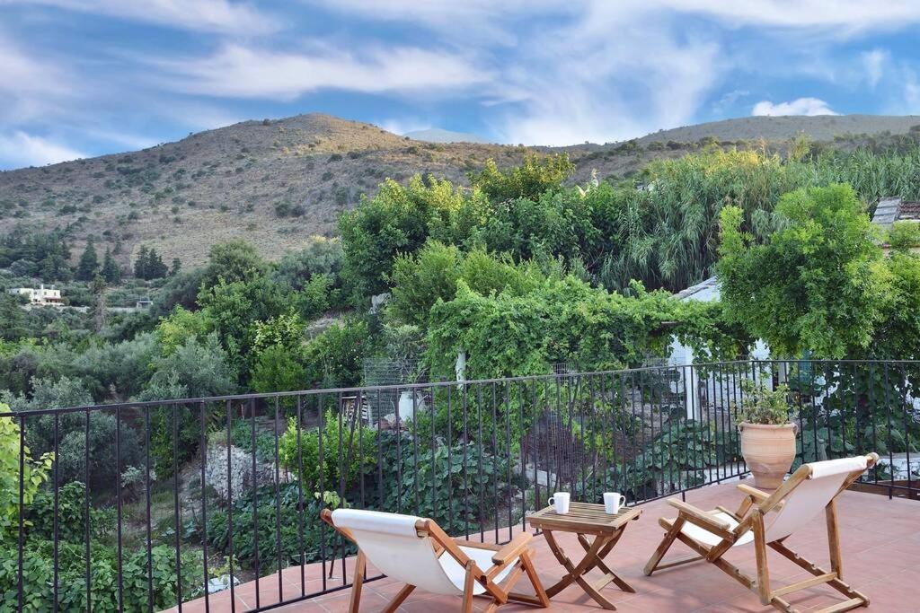Villa Christini A Luxury Villa With Amazing Views Tzitzifés Exteriér fotografie