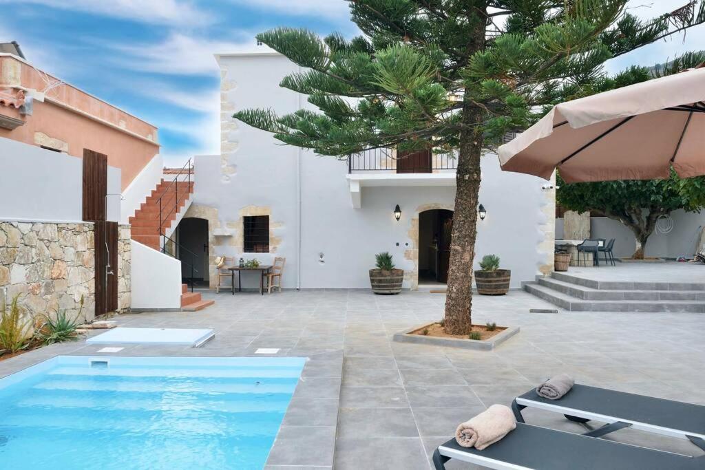 Villa Christini A Luxury Villa With Amazing Views Tzitzifés Exteriér fotografie